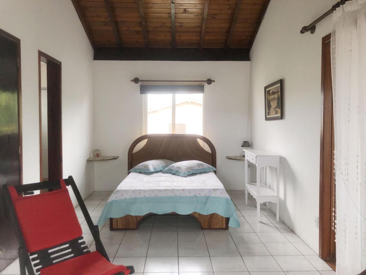 Casa Centro Garopaba 1 Suite C/ Sacada Luaran gambar