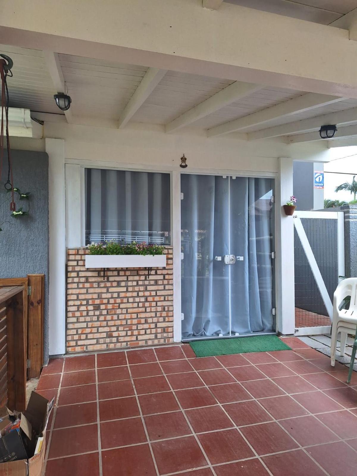 Casa Centro Garopaba 1 Suite C/ Sacada Luaran gambar